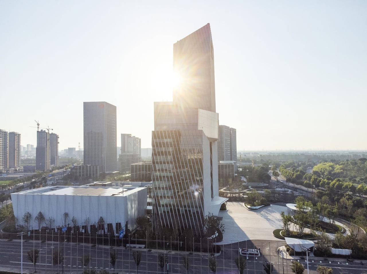 BIM建筑|巨石科技大厦 / 栖城设计