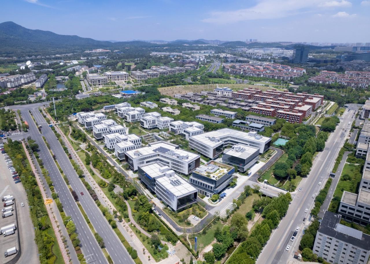 BIM建筑|南京紫金山麓首个AI人工智能产业载体 / 三益中国