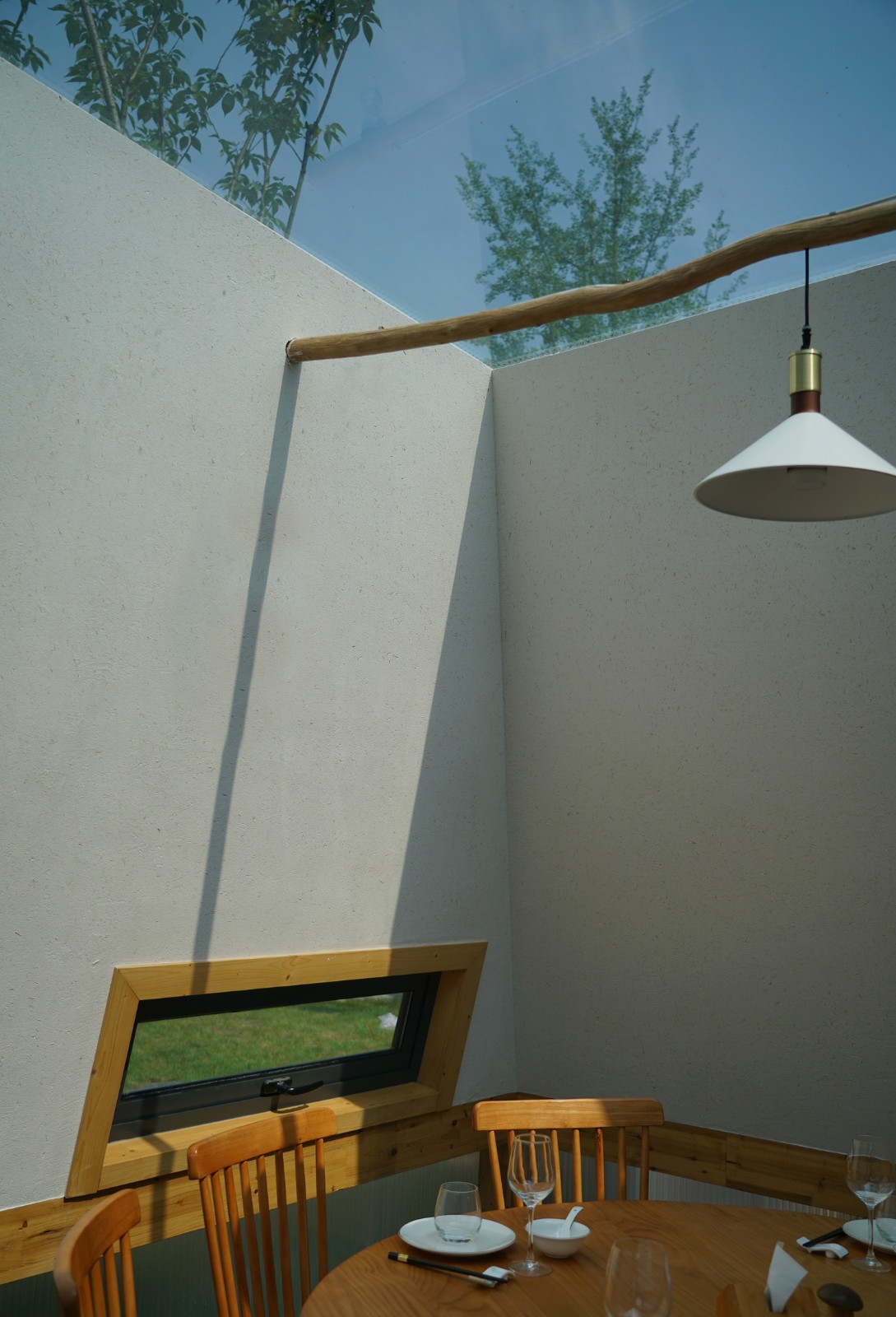 BIM建筑|乡亲们的院子餐厅 / 有点设计