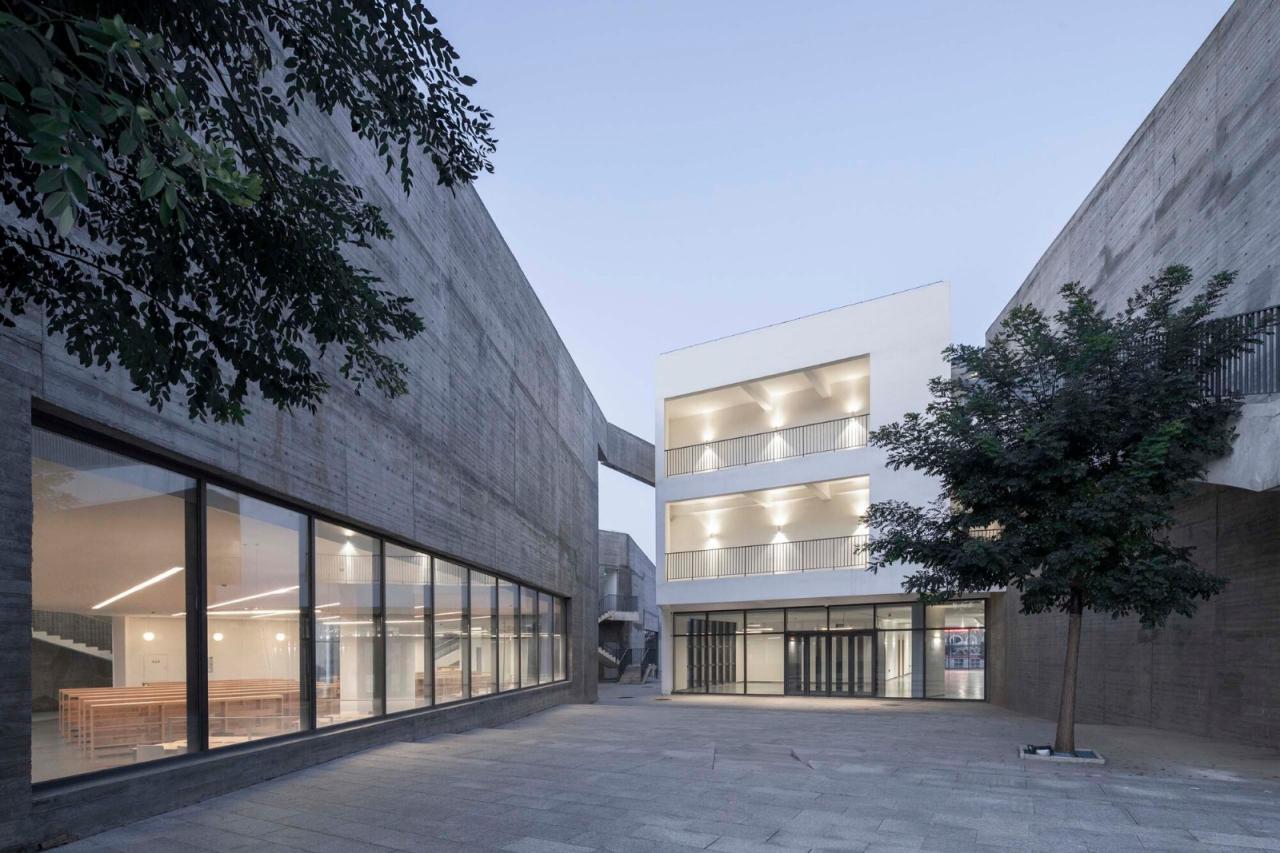 BIM建筑|友兰中学图艺综合楼 / WAU建筑事务所