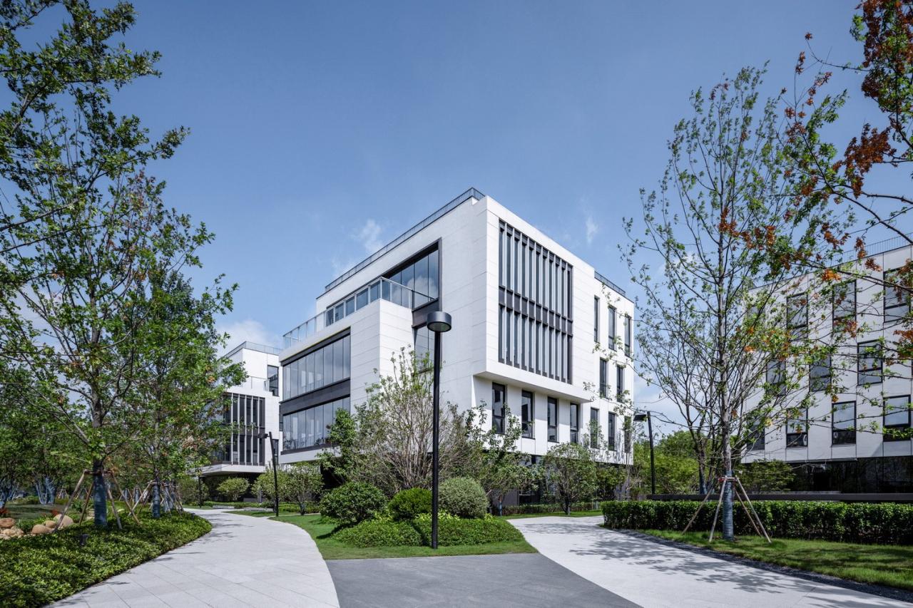 BIM建筑|南京紫金山麓首个AI人工智能产业载体 / 三益中国