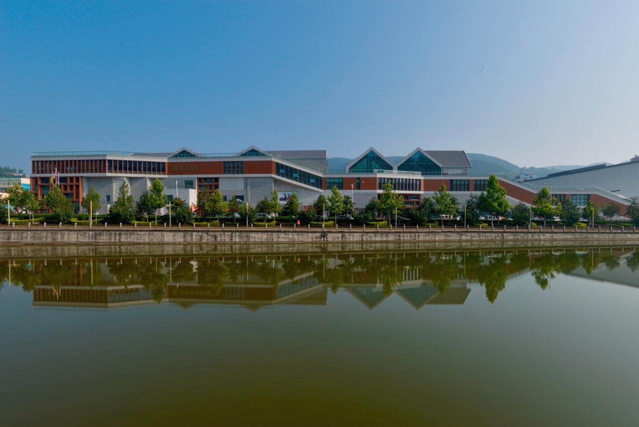 BIM建筑|古典之鱼——沁水杏河商业带 / 宽建筑 & 北京城建设计发展集团