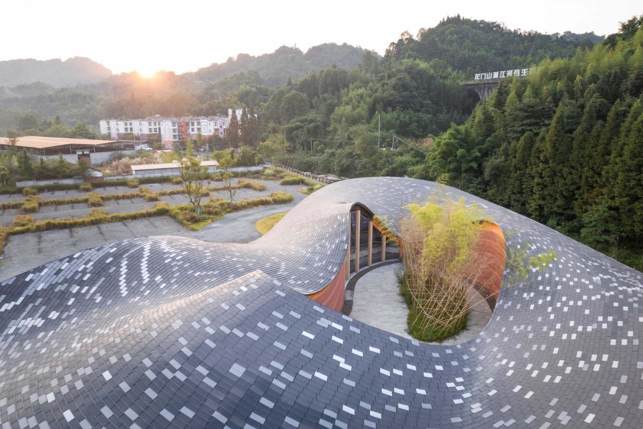 BIM建筑|柒村艺术设计中心 / 时地建筑