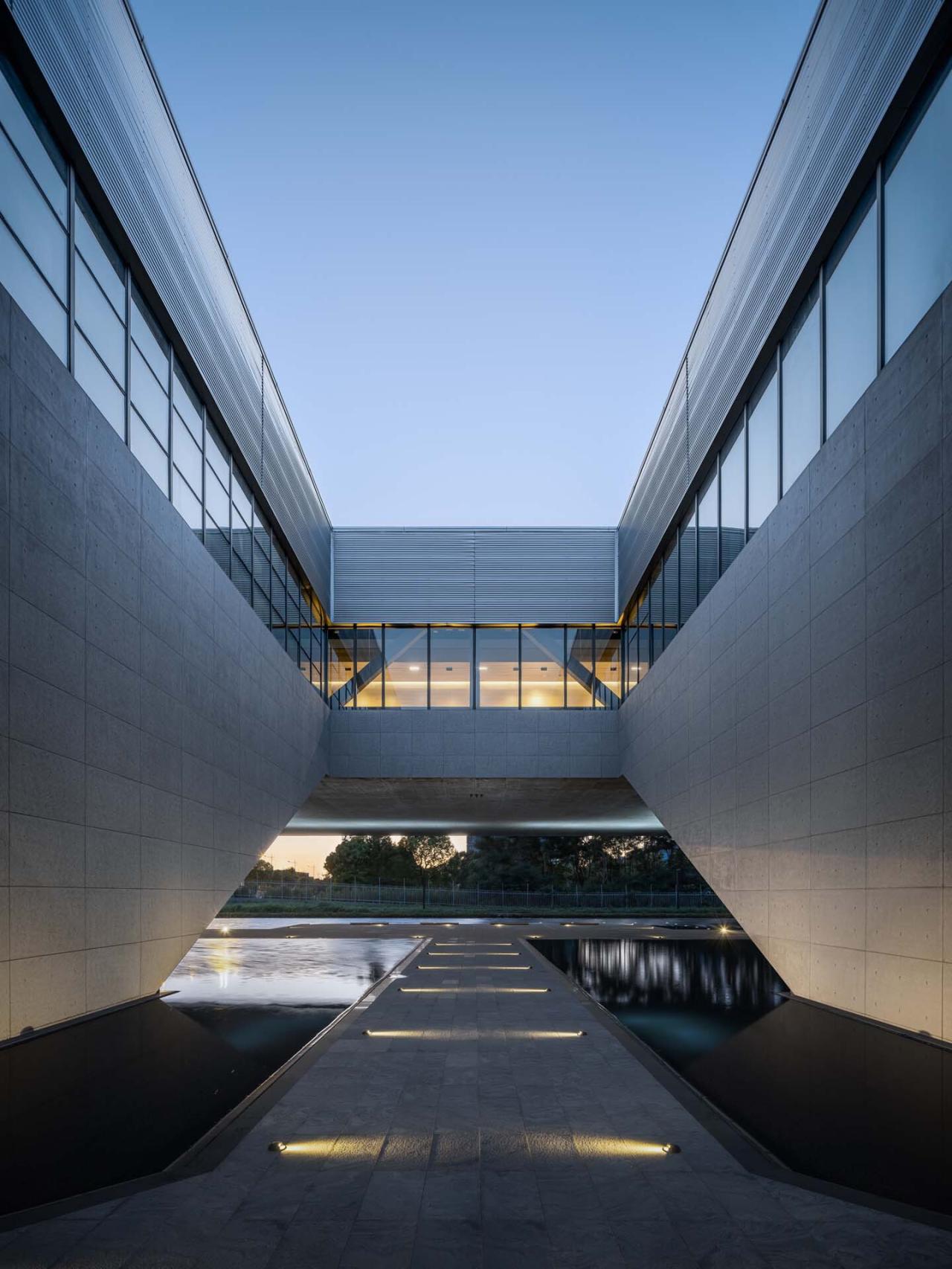 BIM建筑|道生天合上海临港总部园区 / 杜兹设计