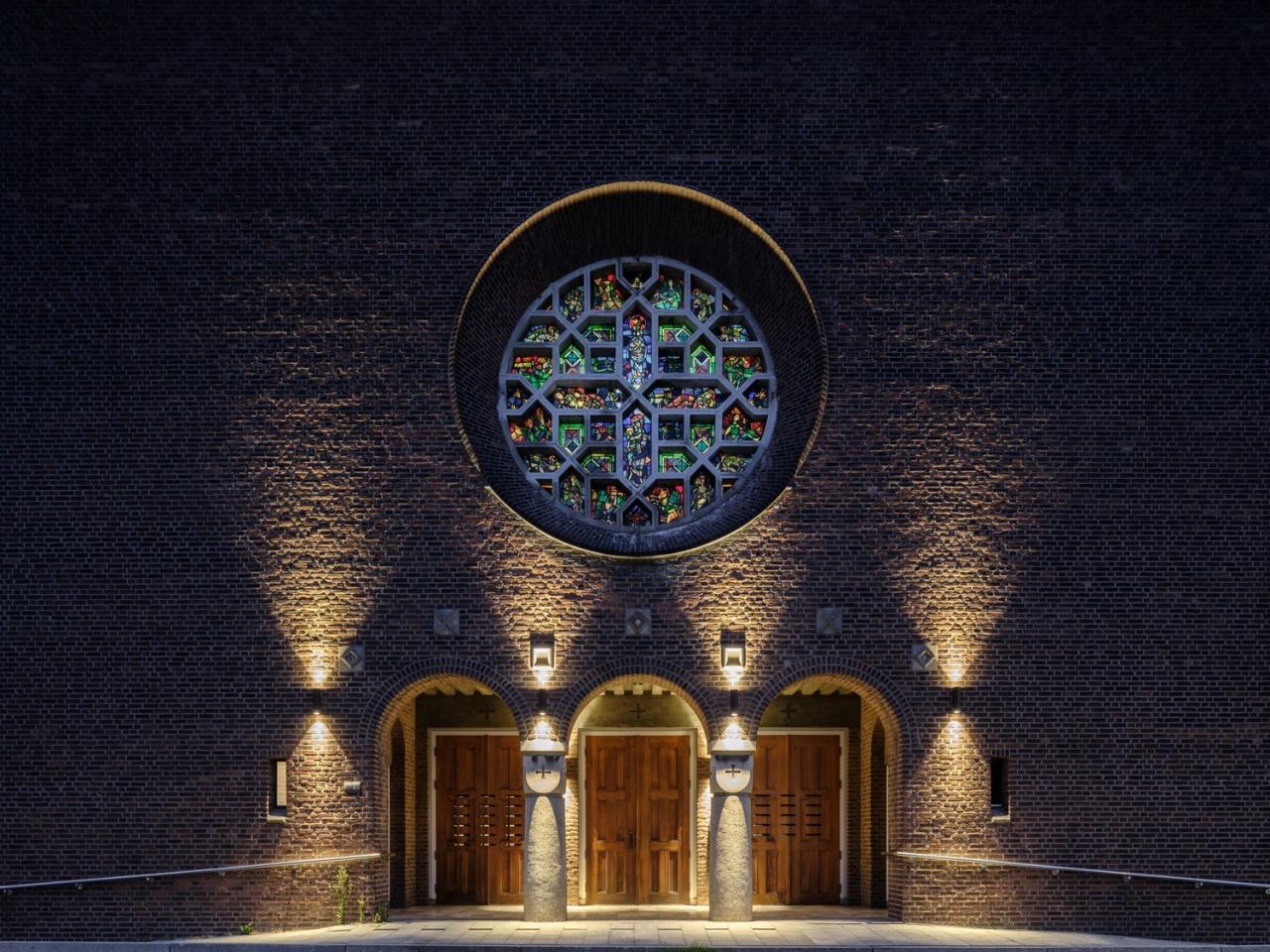 BIM建筑|从教堂到公寓的更新改造 / HOYT Architecten