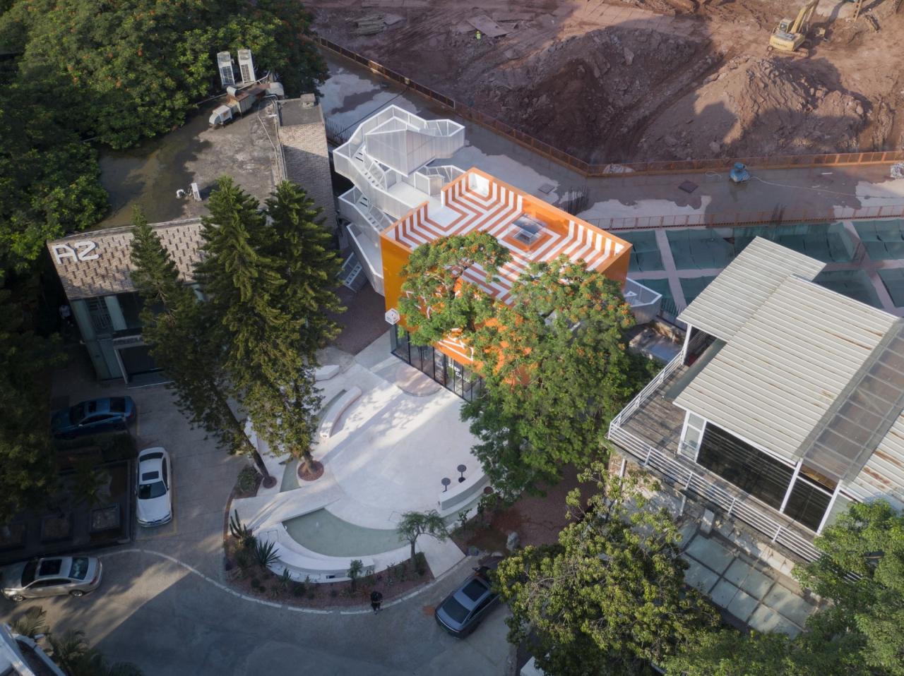 BIM建筑|工业遗址世界里的橙色糖果-未来社HOUSE / Wutopia Lab