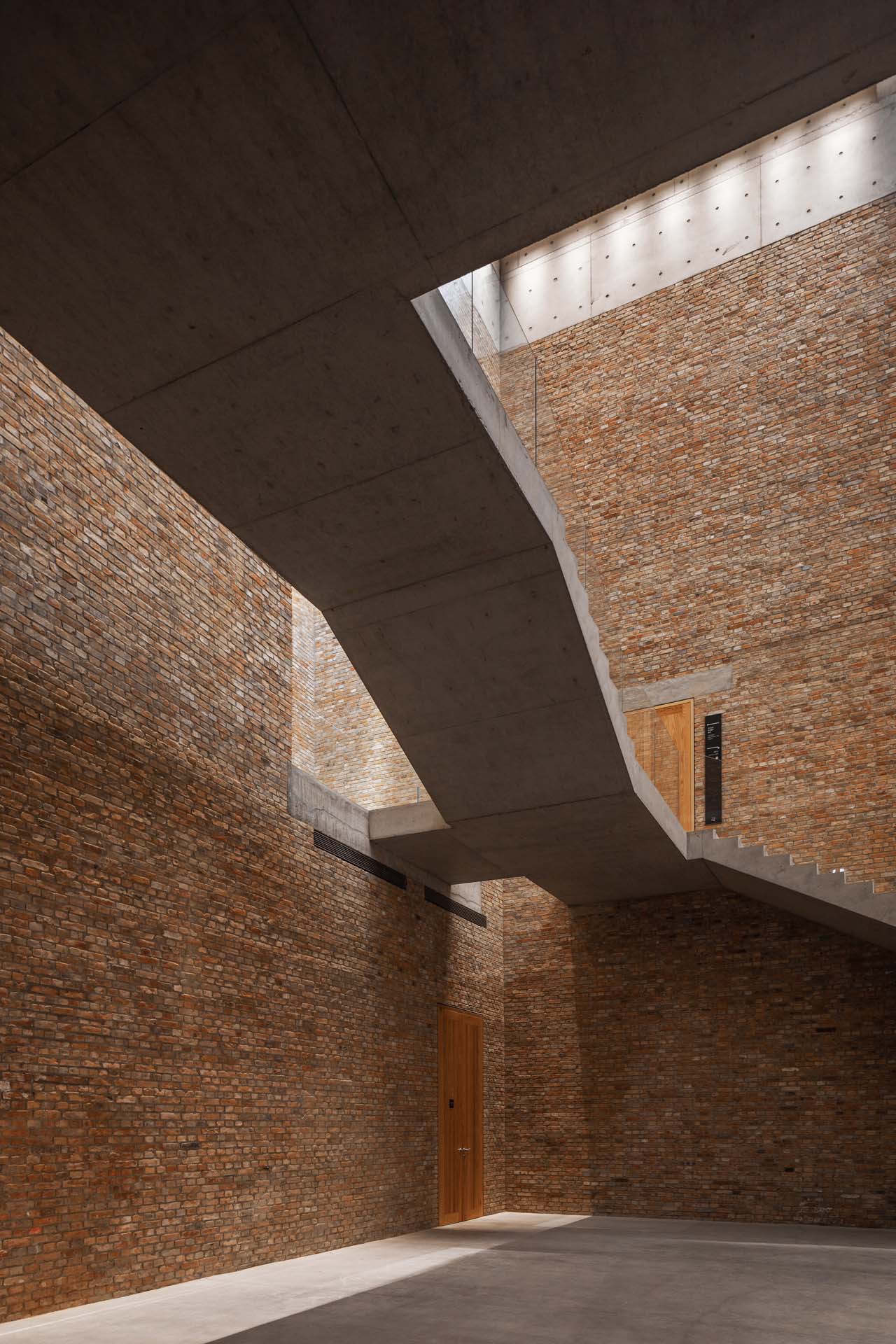 BIM建筑|798CUBE美术馆 / 朱锫建筑设计事务所