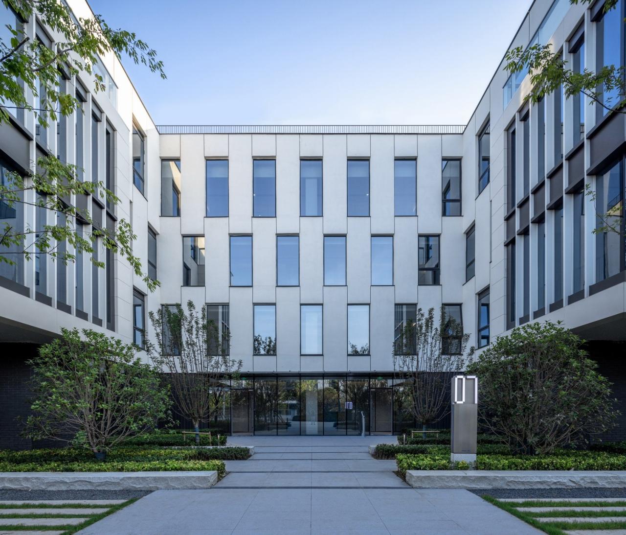 BIM建筑|南京紫金山麓首个AI人工智能产业载体 / 三益中国