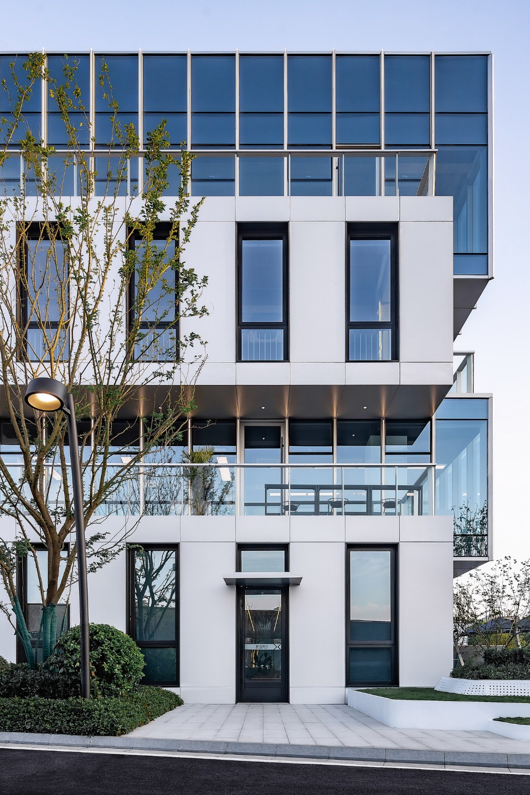 BIM建筑|南京紫金山麓首个AI人工智能产业载体 / 三益中国