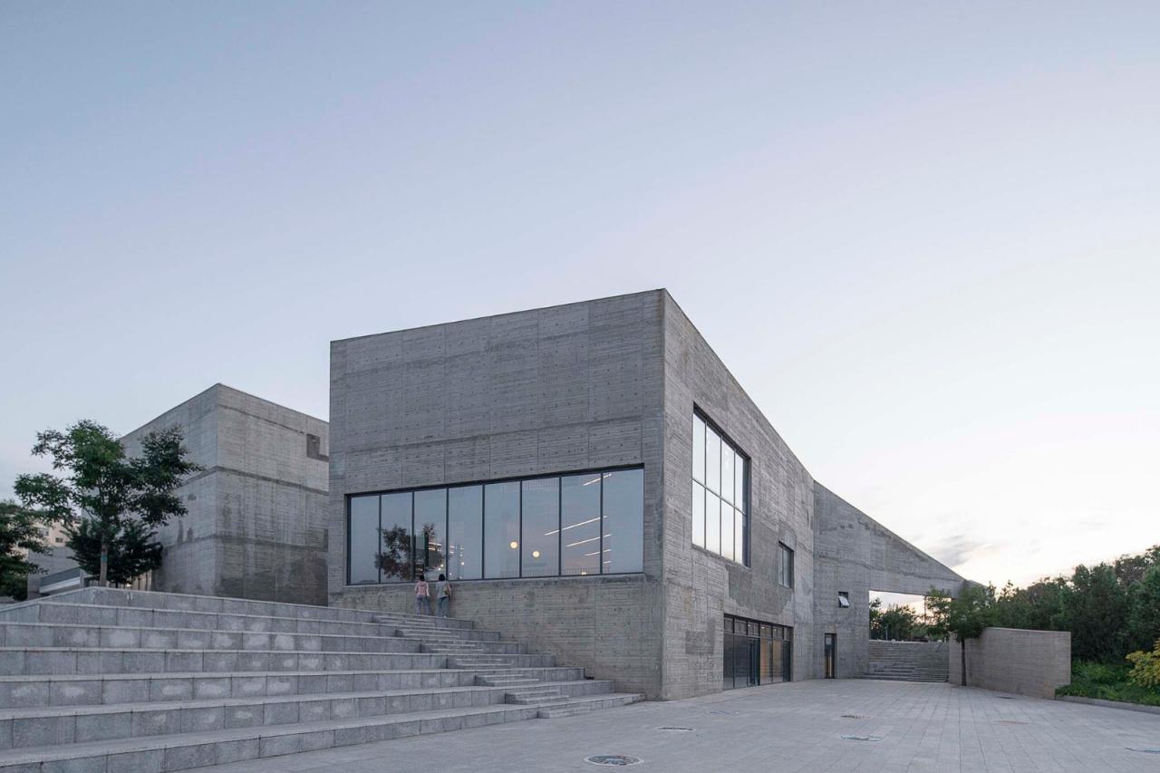 BIM建筑|友兰中学图艺综合楼 / WAU建筑事务所