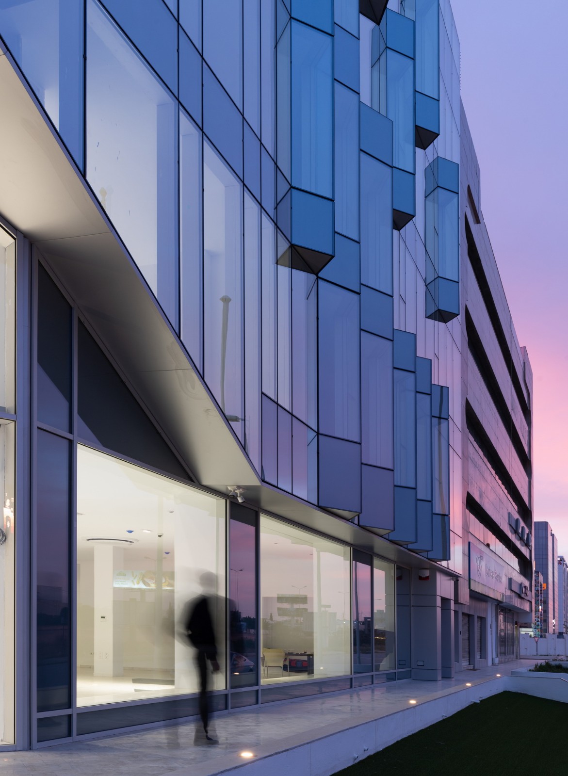 BIM建筑|Etraton 办公楼 / ARK-architecture