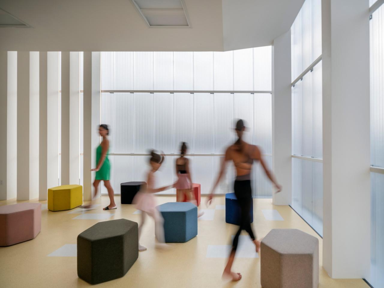 BIM建筑|Glorya Kaufman 表演艺术中心 / AUX Architecture