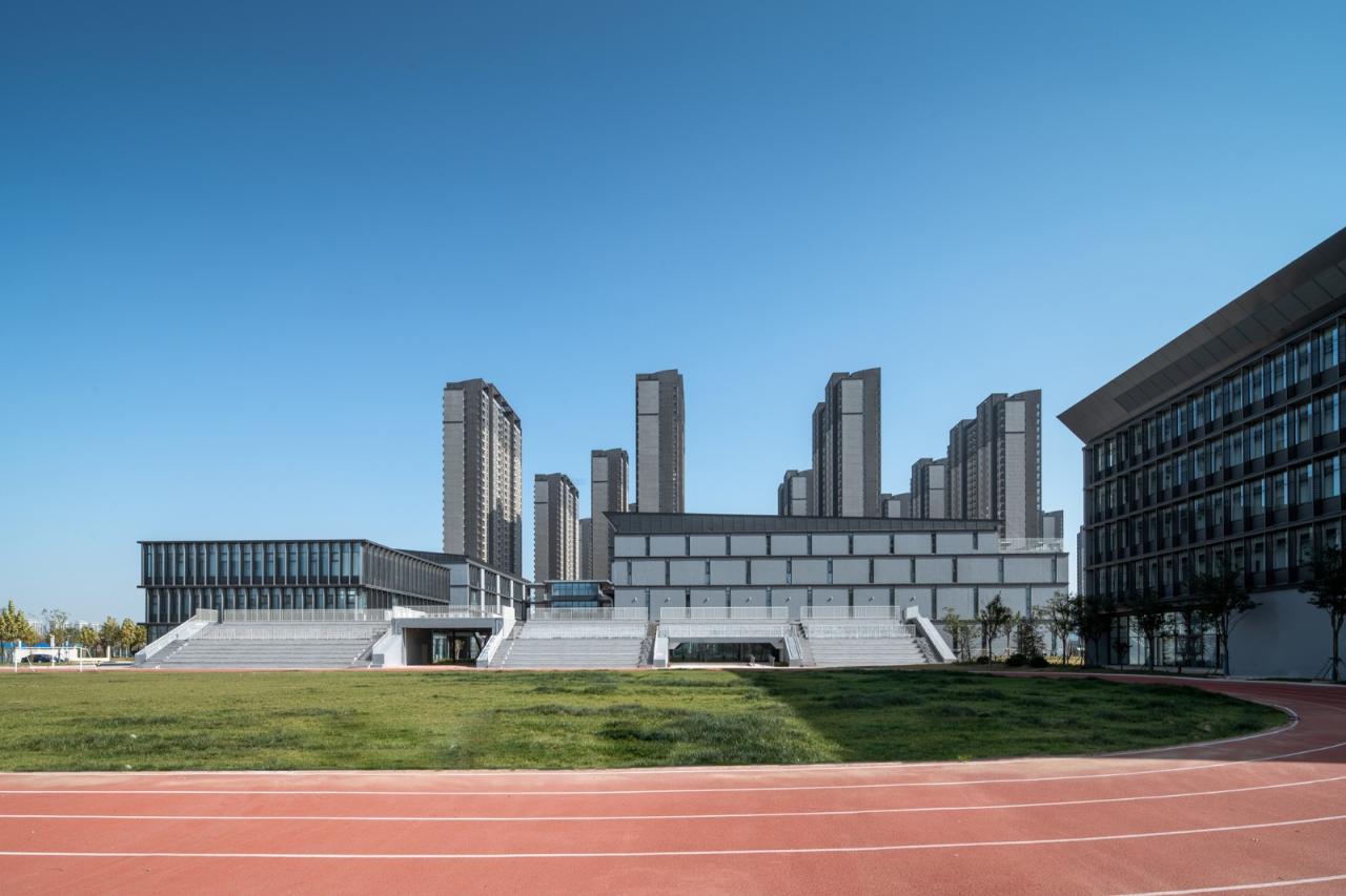 BIM建筑|郑州航空港第八安置区配套中学暨郑州第130中学 / 上海联创设计集团