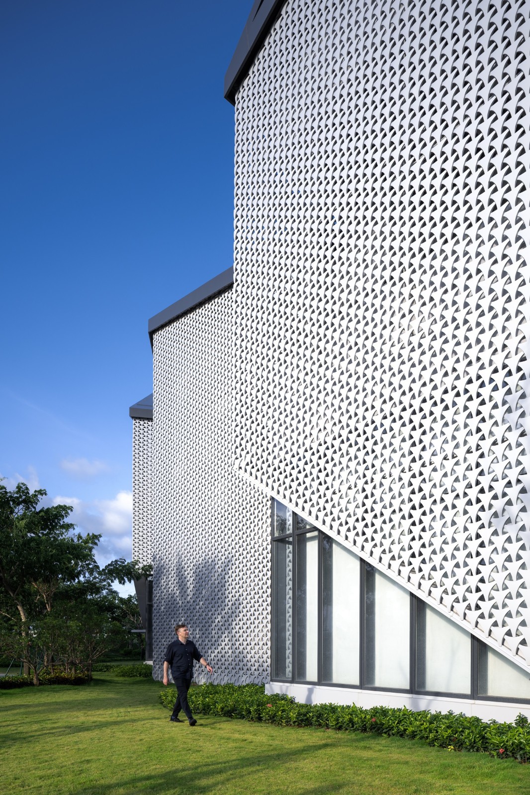 BIM建筑|三亚崖州湾科技城产业促进中心 / Gensler