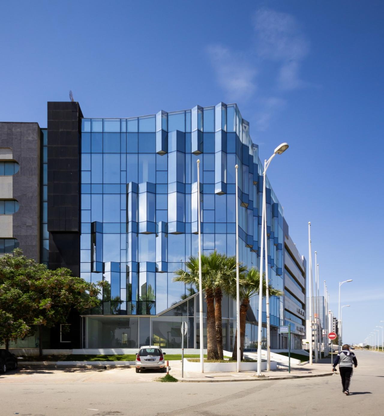 BIM建筑|Etraton 办公楼 / ARK-architecture