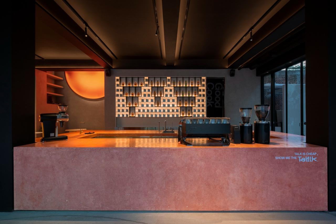 BIM建筑|工业遗址世界里的橙色糖果-未来社HOUSE / Wutopia Lab