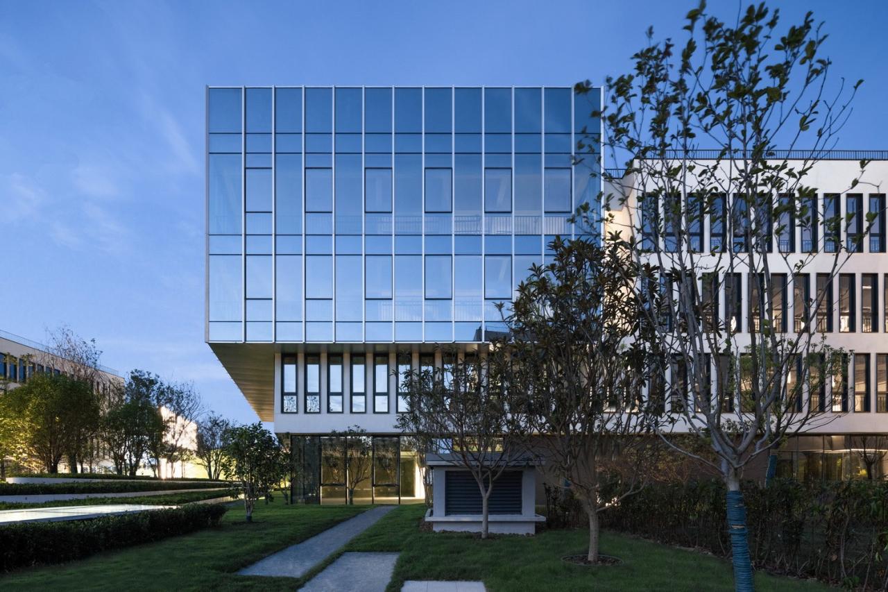 BIM建筑|南京紫金山麓首个AI人工智能产业载体 / 三益中国