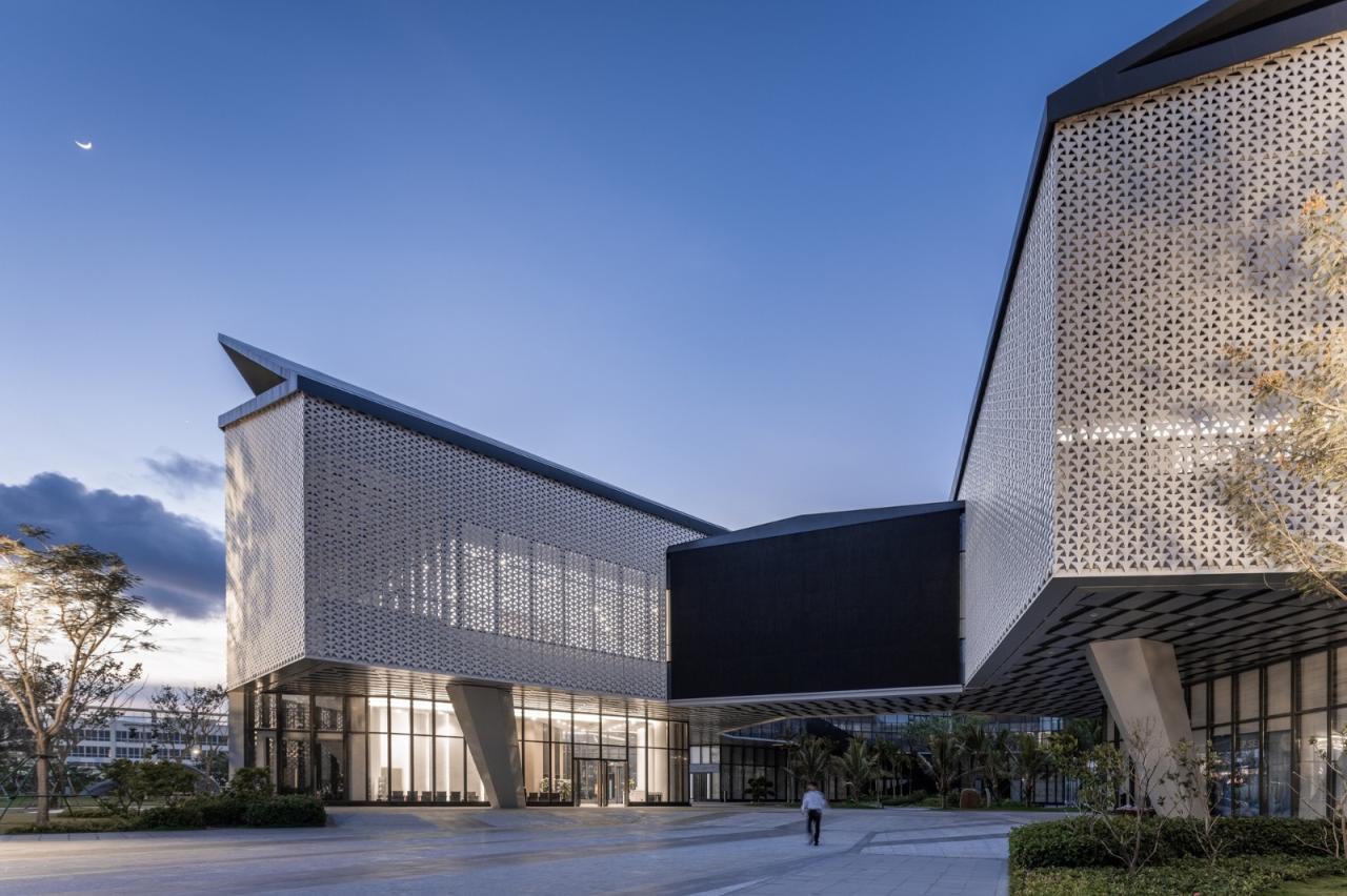 BIM建筑|三亚崖州湾科技城产业促进中心 / Gensler