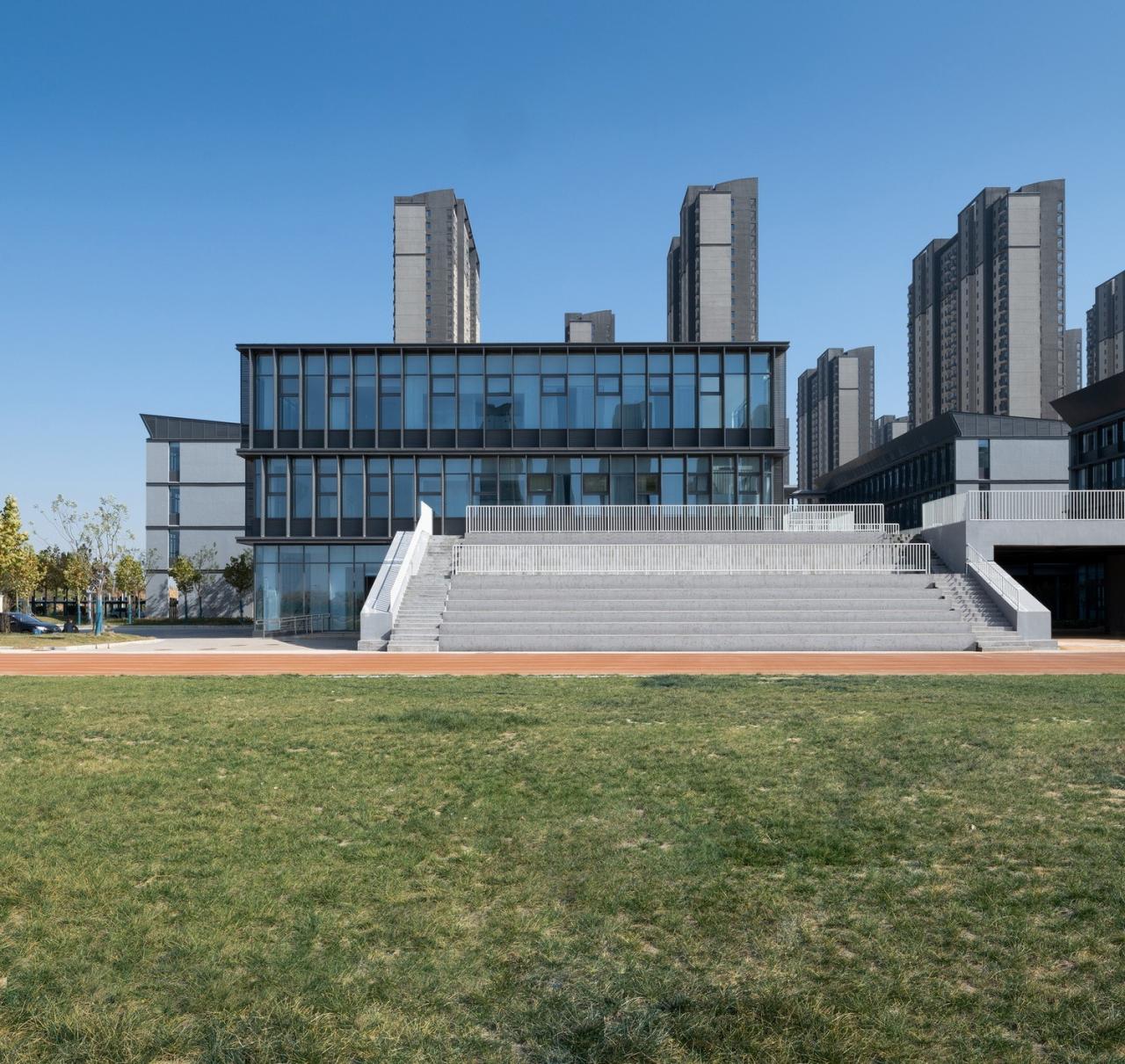 BIM建筑|郑州航空港第八安置区配套中学暨郑州第130中学 / 上海联创设计集团