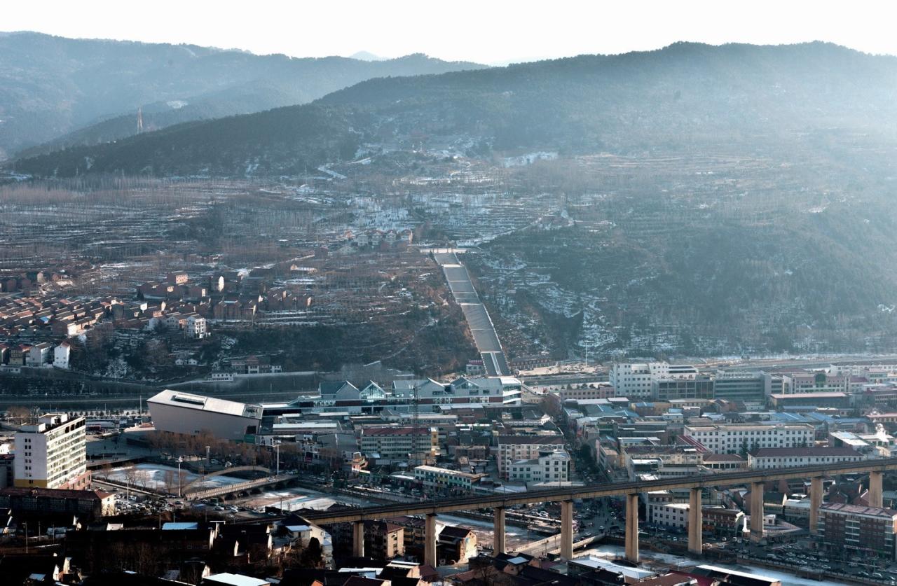 BIM建筑|古典之鱼——沁水杏河商业带 / 宽建筑 & 北京城建设计发展集团