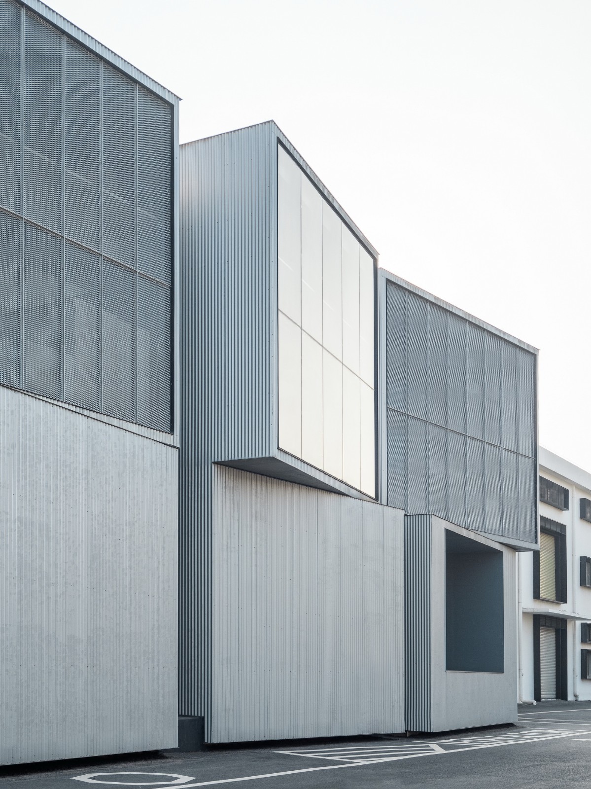 BIM建筑|SMOORE江门工业园改造 / 厘米制造