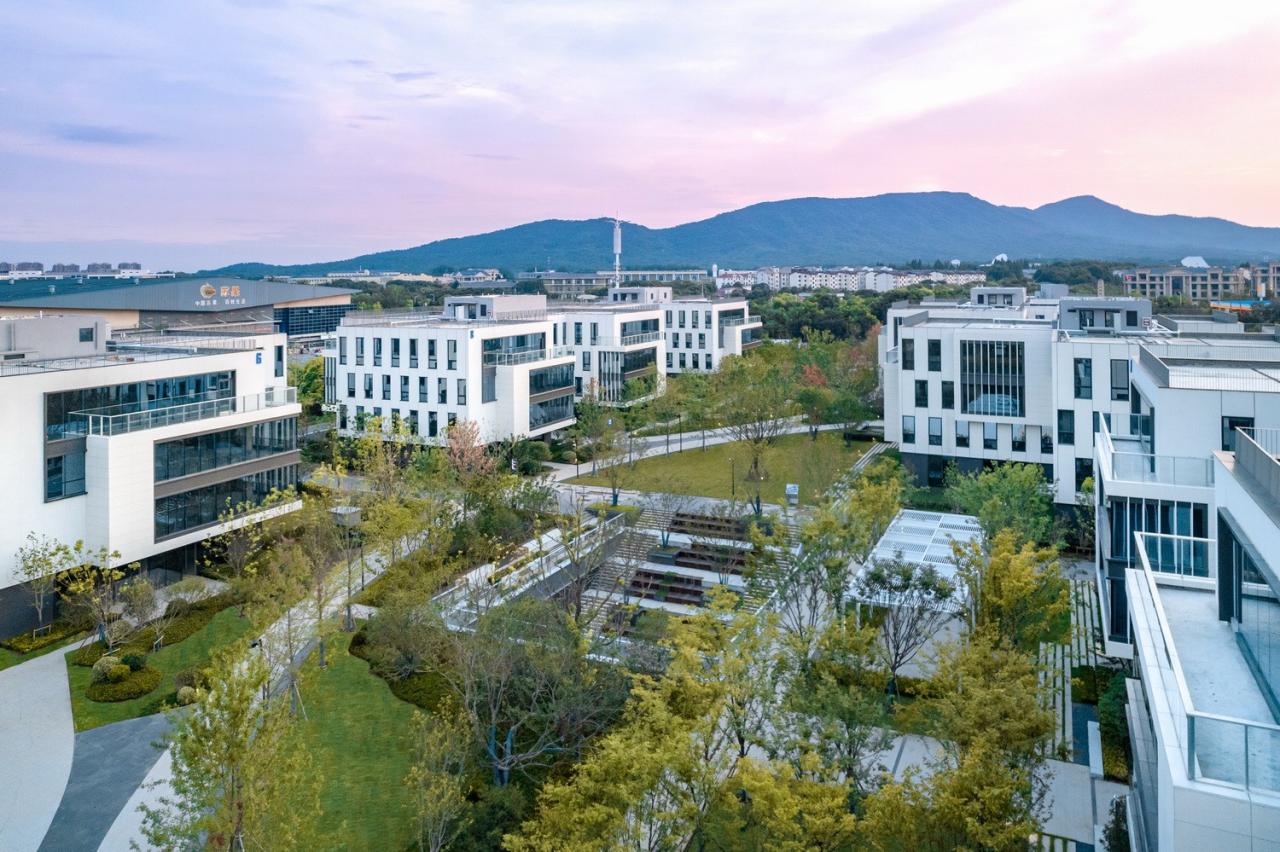 BIM建筑|南京紫金山麓首个AI人工智能产业载体 / 三益中国