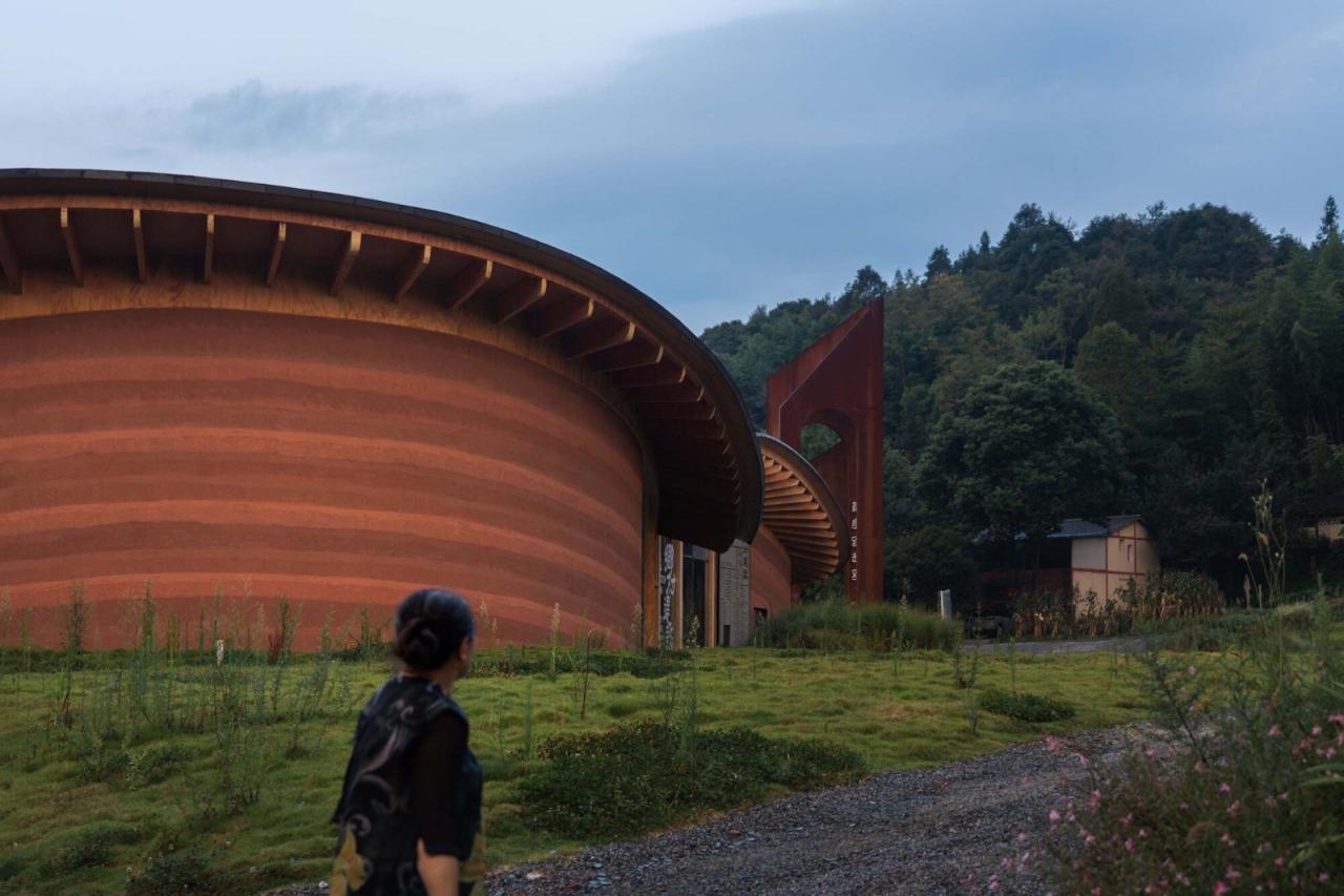 BIM建筑|柒村艺术设计中心 / 时地建筑