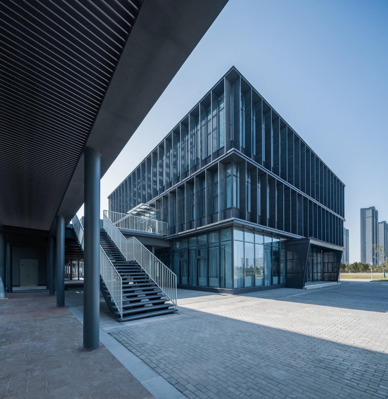 BIM建筑|郑州航空港第八安置区配套中学暨郑州第130中学 / 上海联创设计集团