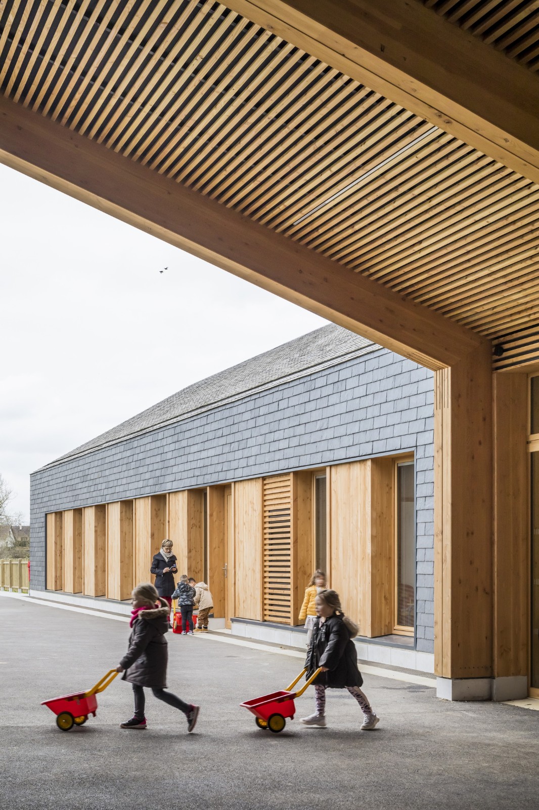 BIM建筑|Les Coteaux Fleuris 学校 / HEMAA Architectes + Hesters Oyon