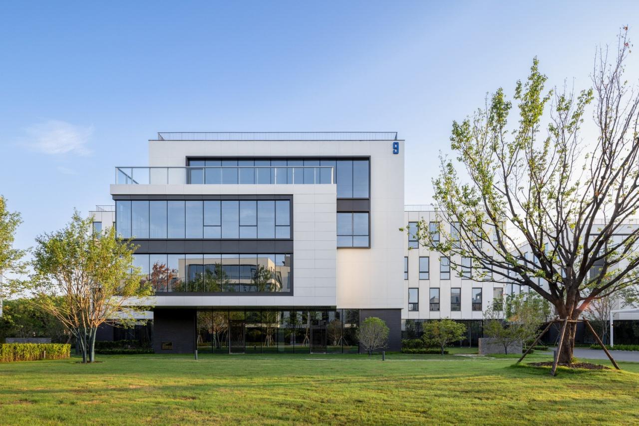 BIM建筑|南京紫金山麓首个AI人工智能产业载体 / 三益中国