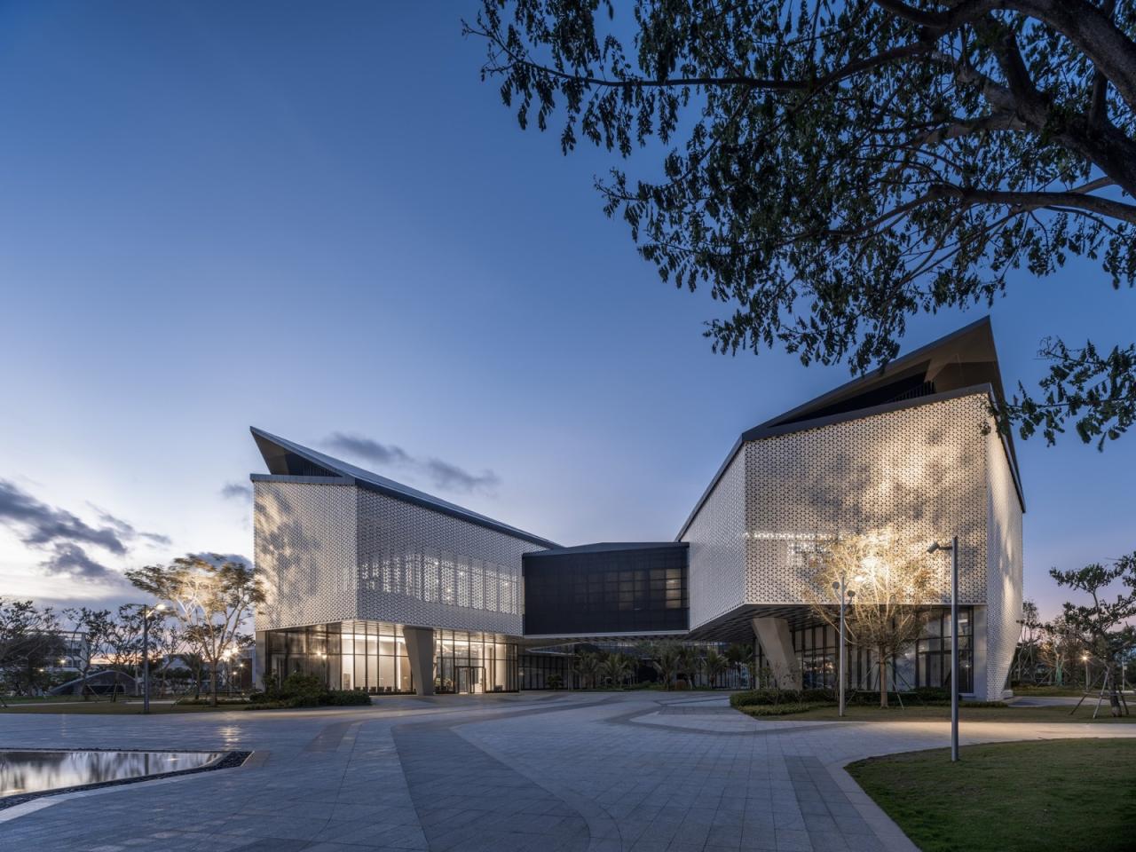 BIM建筑|三亚崖州湾科技城产业促进中心 / Gensler