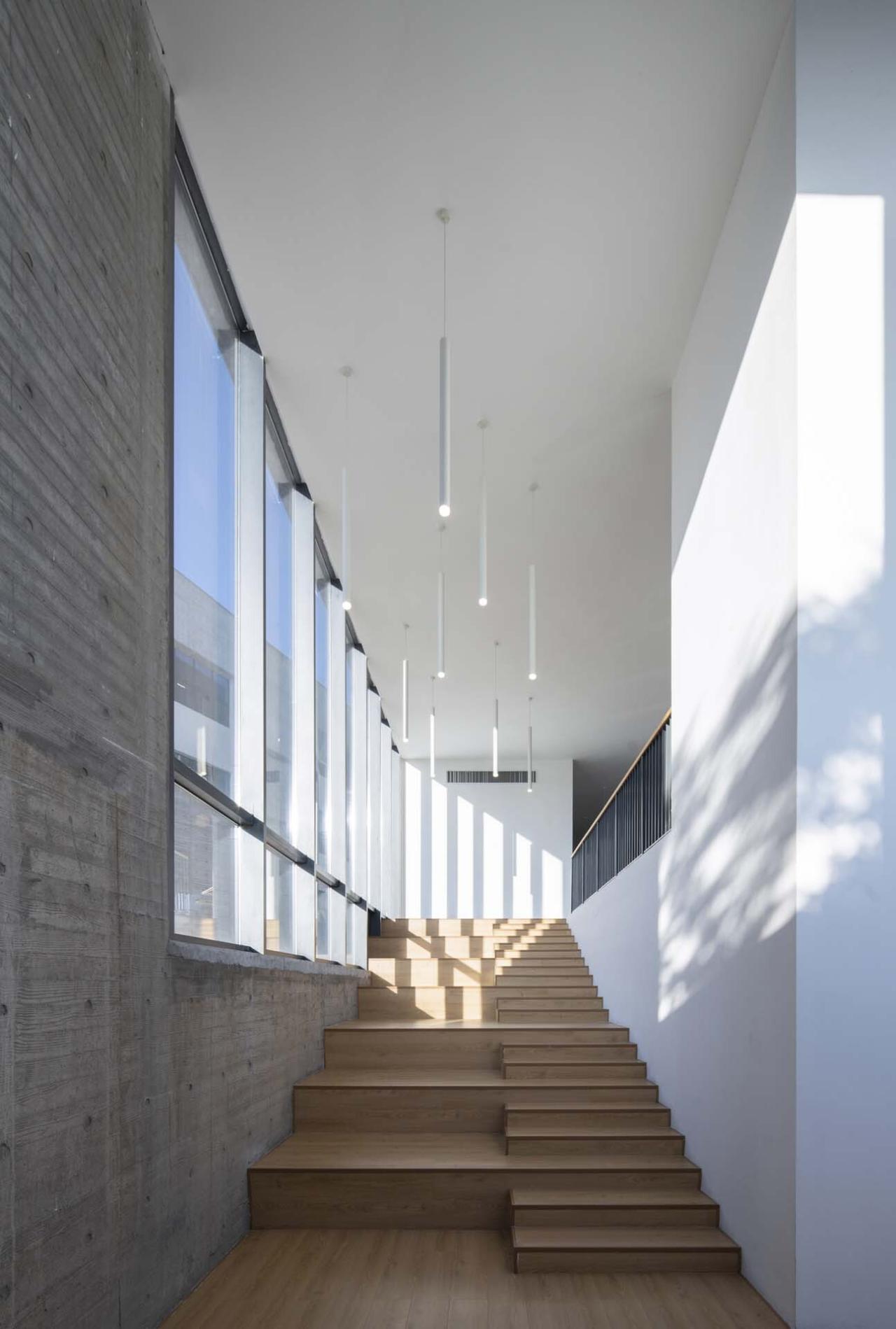 BIM建筑|友兰中学图艺综合楼 / WAU建筑事务所