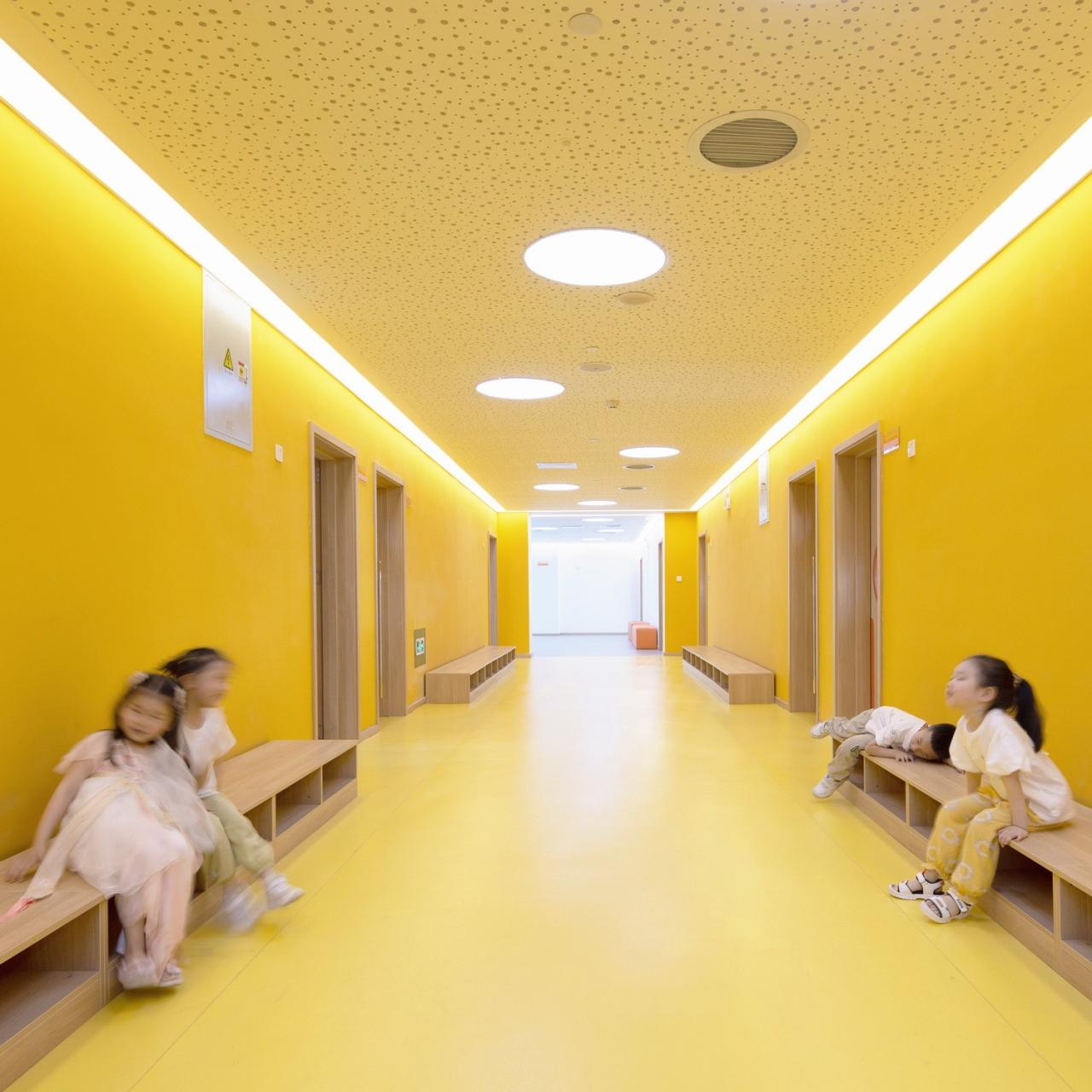 BIM建筑|这可能是小城幼儿园的天花板了：陕西安康高新第五幼儿园 / UUA建筑师事务所