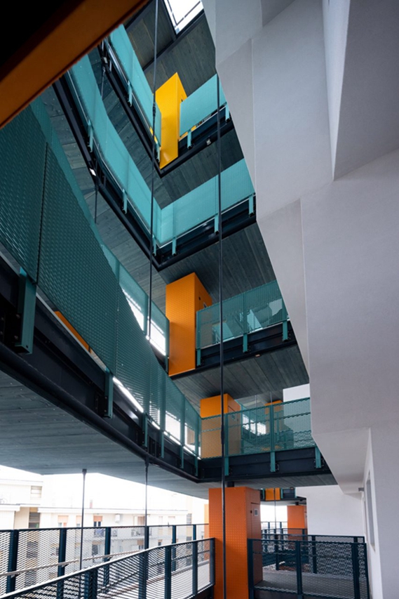 BIM建筑|意大利建筑师设计弧形度假公寓楼