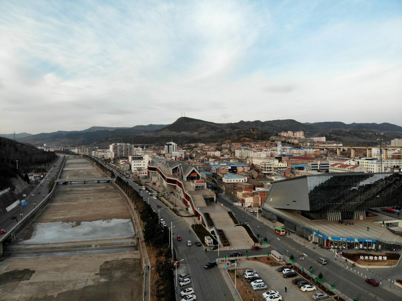 BIM建筑|古典之鱼——沁水杏河商业带 / 宽建筑 & 北京城建设计发展集团