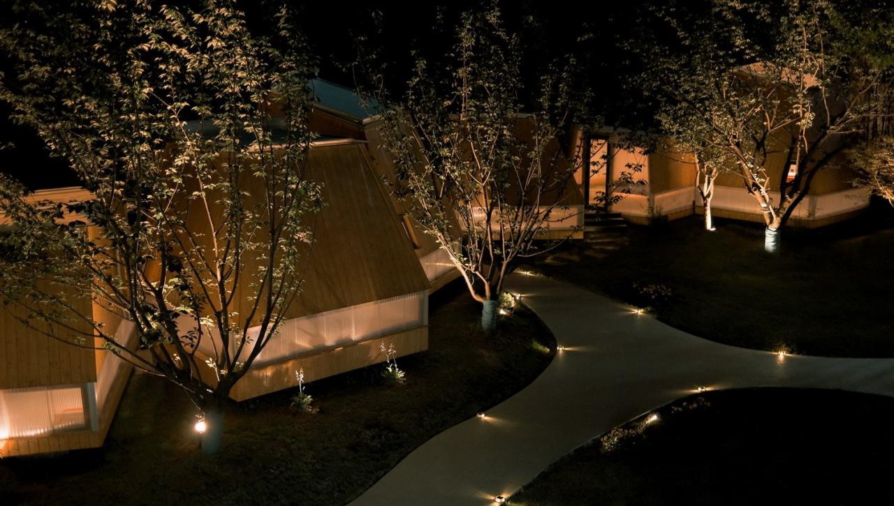 BIM建筑|乡亲们的院子餐厅 / 有点设计