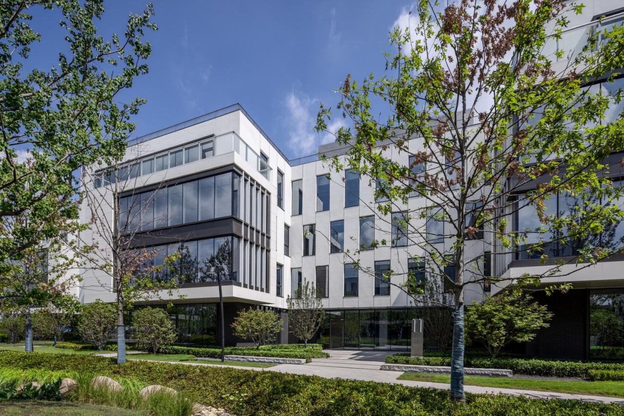 BIM建筑|南京紫金山麓首个AI人工智能产业载体 / 三益中国