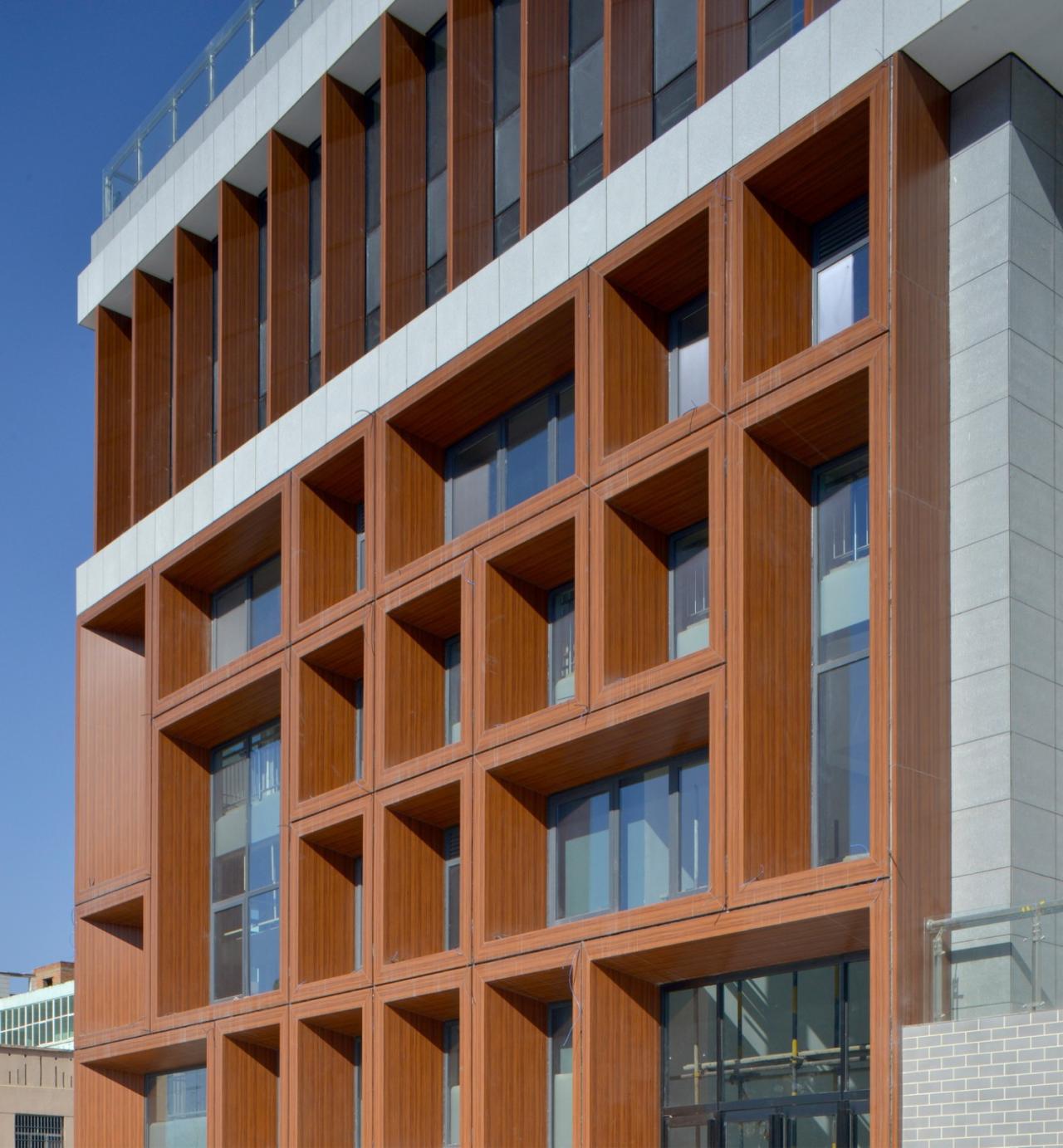 BIM建筑|古典之鱼——沁水杏河商业带 / 宽建筑 & 北京城建设计发展集团