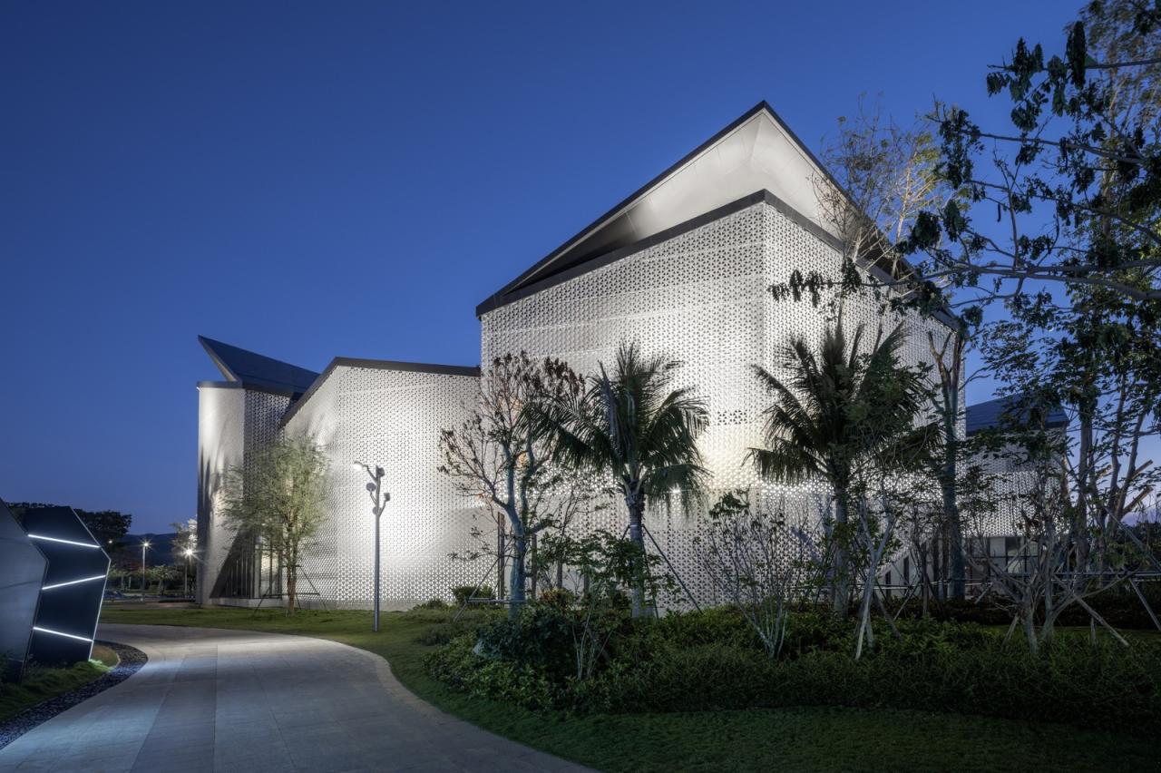 BIM建筑|三亚崖州湾科技城产业促进中心 / Gensler