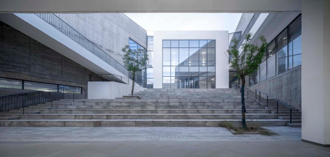 BIM建筑|友兰中学图艺综合楼 / WAU建筑事务所