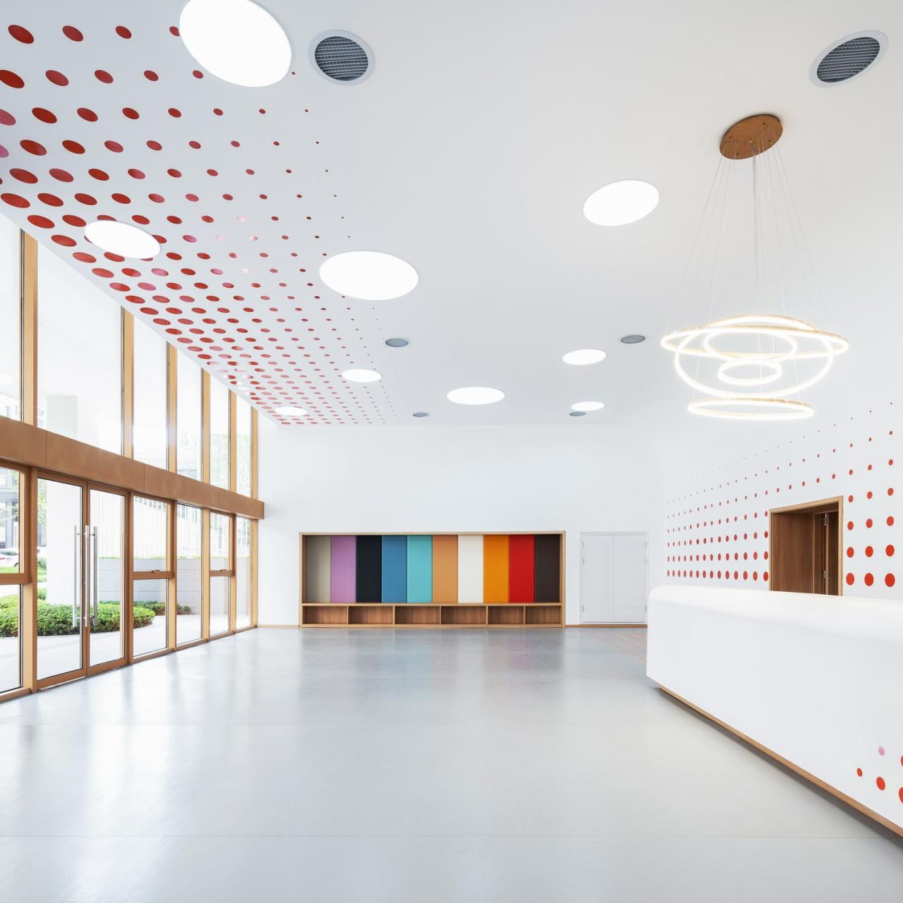 BIM建筑|这可能是小城幼儿园的天花板了：陕西安康高新第五幼儿园 / UUA建筑师事务所