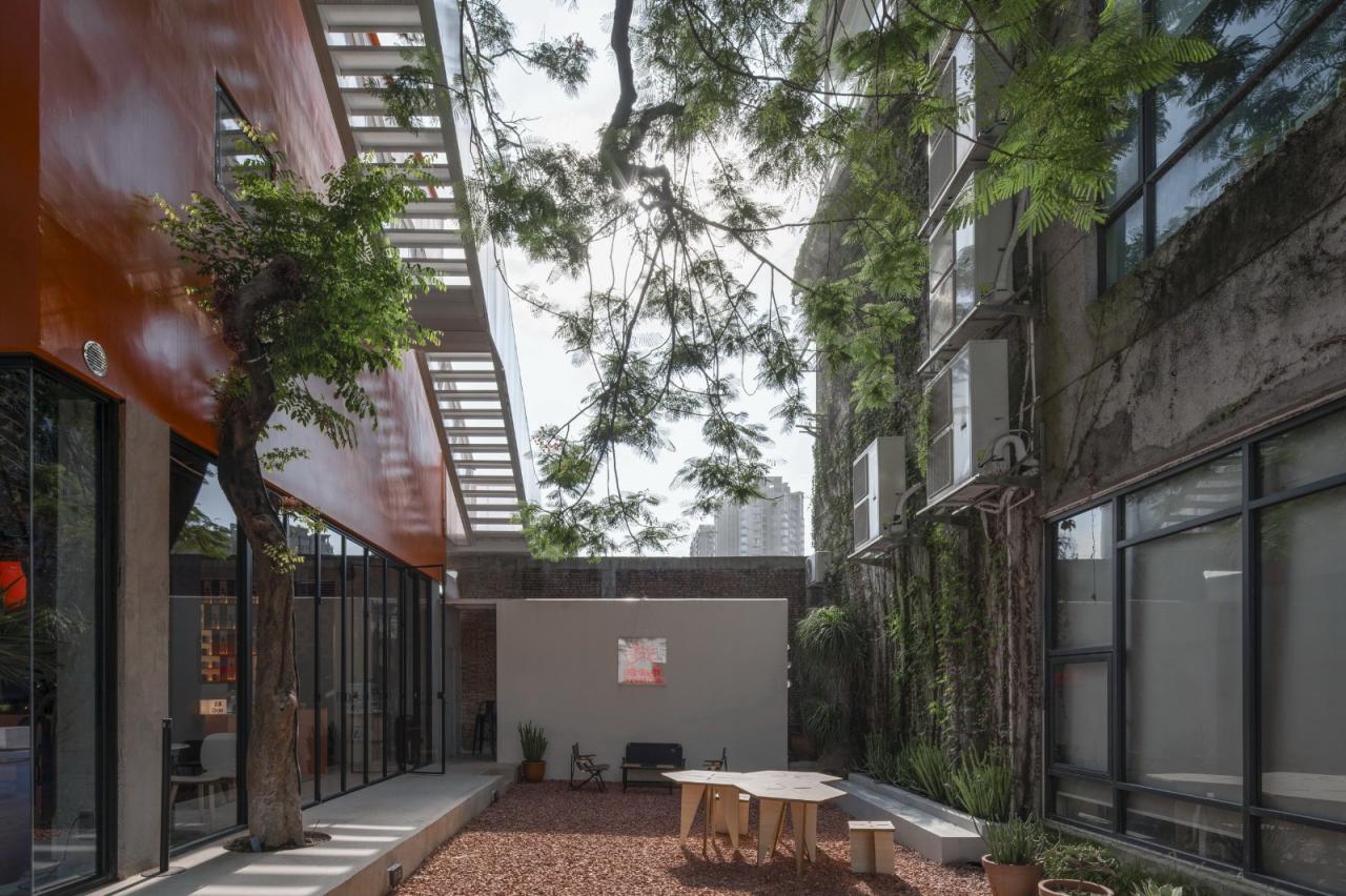 BIM建筑|工业遗址世界里的橙色糖果-未来社HOUSE / Wutopia Lab