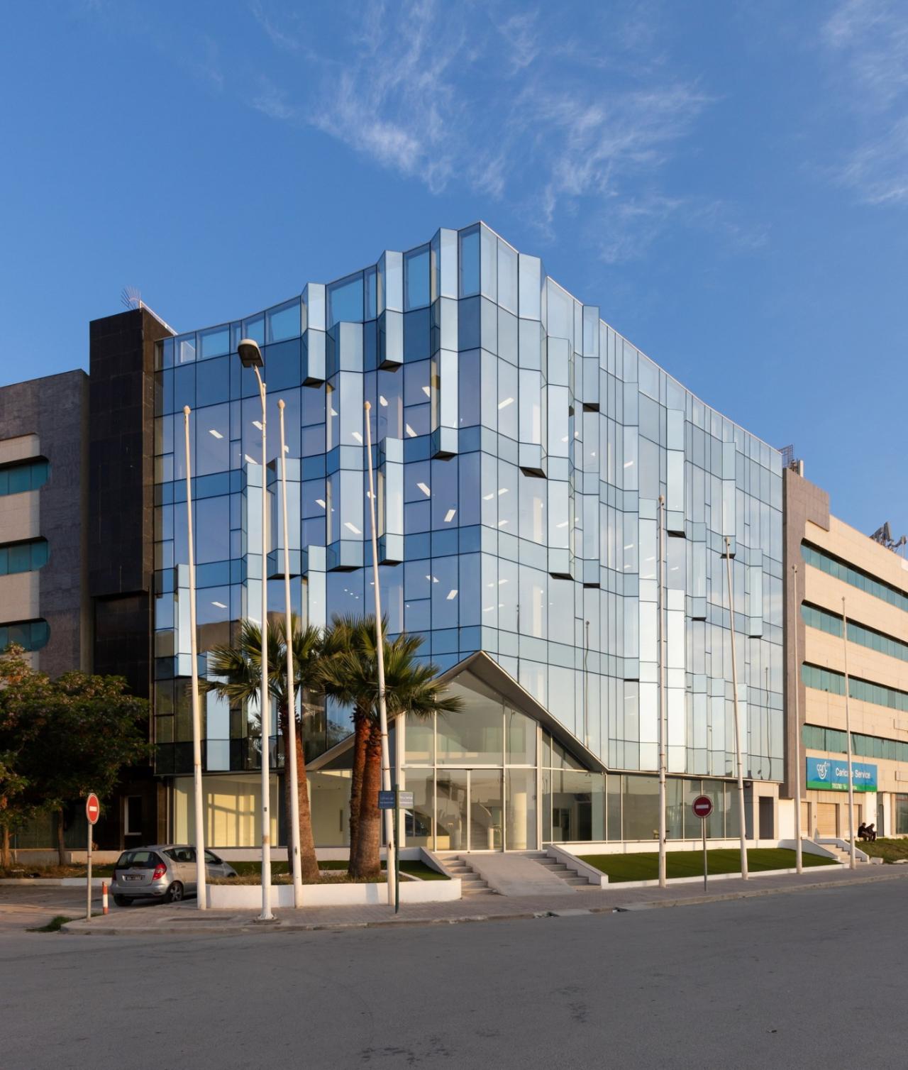 BIM建筑|Etraton 办公楼 / ARK-architecture