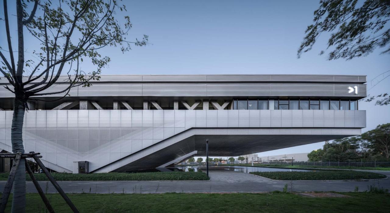 BIM建筑|道生天合上海临港总部园区 / 杜兹设计