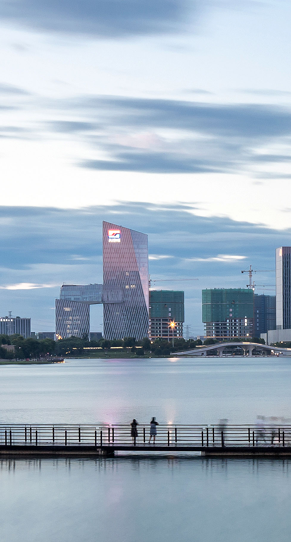 BIM建筑|巨石科技大厦 / 栖城设计