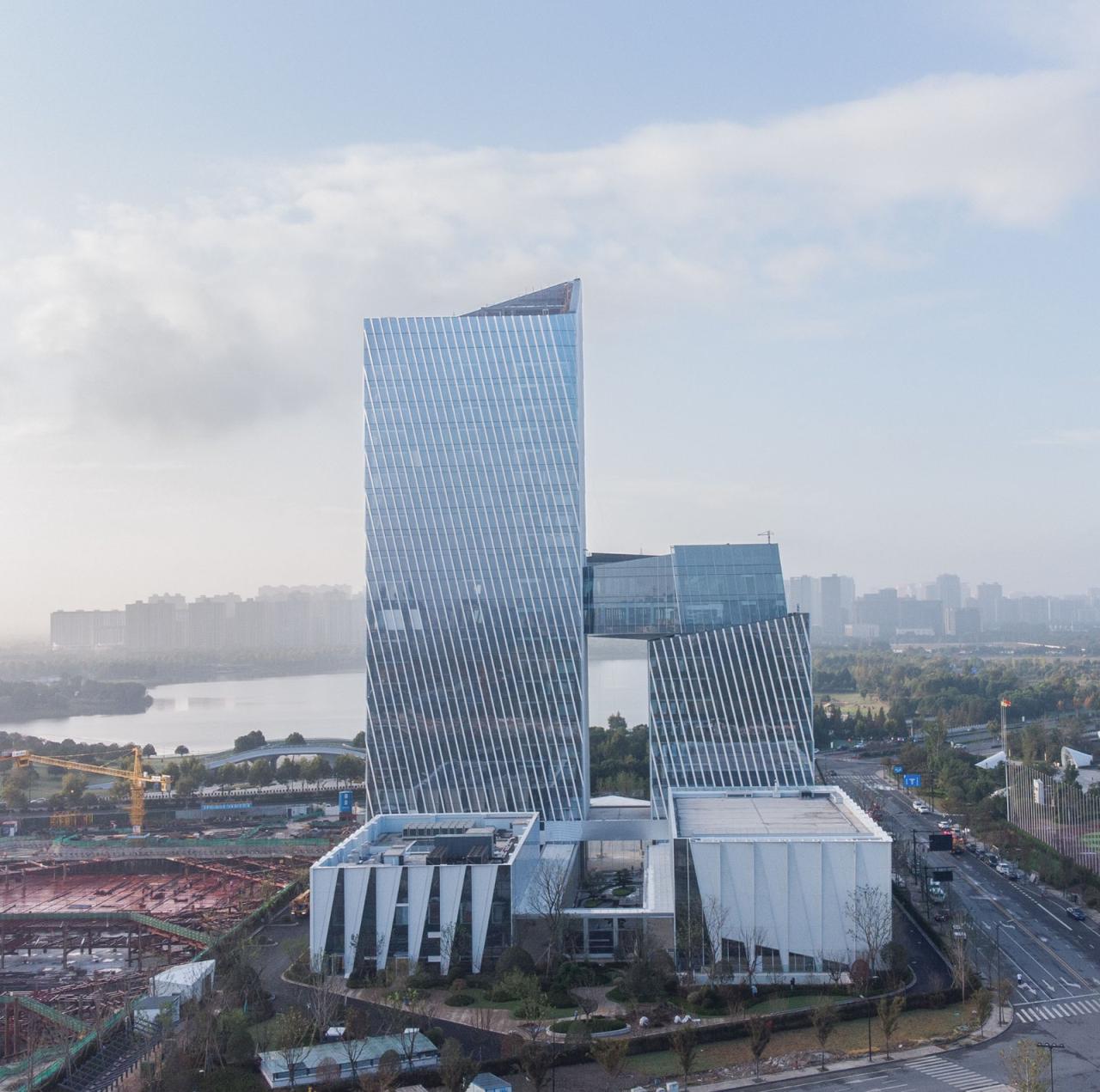 BIM建筑|巨石科技大厦 / 栖城设计