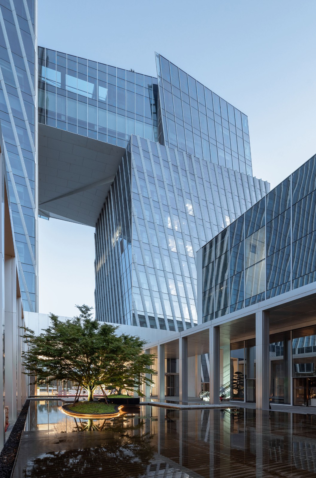 BIM建筑|巨石科技大厦 / 栖城设计