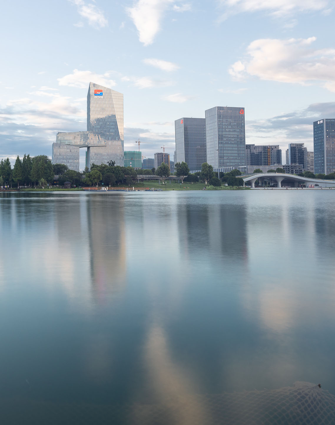 BIM建筑|巨石科技大厦 / 栖城设计