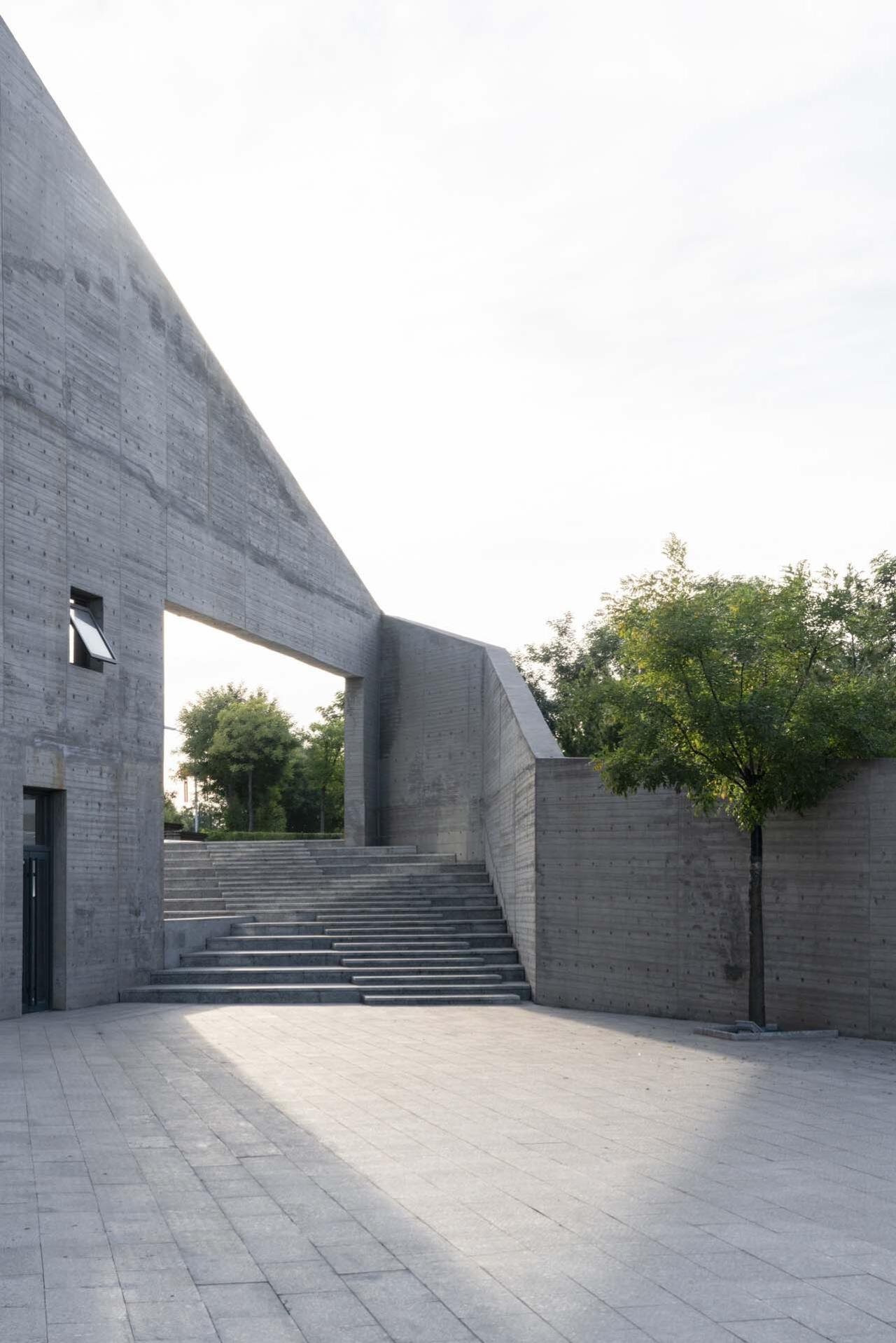 BIM建筑|友兰中学图艺综合楼 / WAU建筑事务所