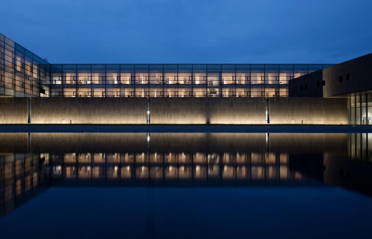 BIM建筑|韩国现代集团全球合作伙伴中心+庆州大学校园区 / Hyunjun Mihn + mp_art architects